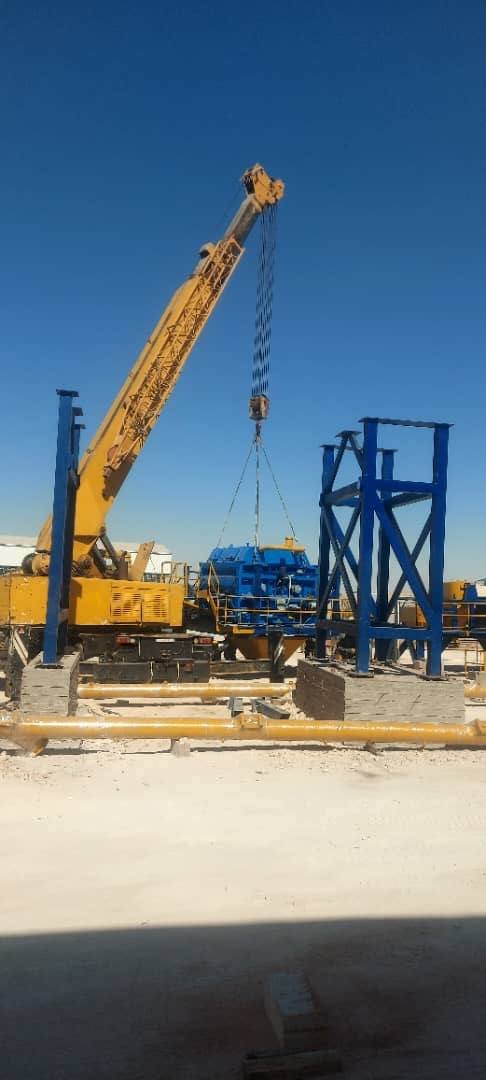 Crane installing steel columns